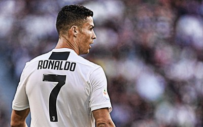 满贯体育动态-亚马尔处理球简洁高效